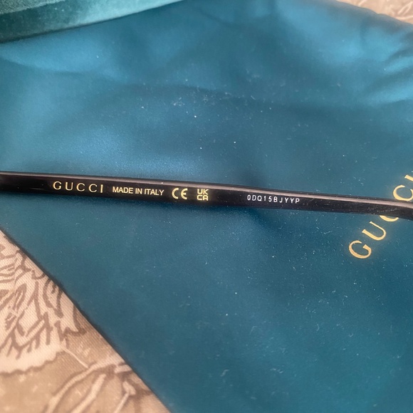 Gucci Sunglasses GG0154SA 005 Black Square Frames w/ Dark Gray Lenses 56-19-150 - Picture 7 of 10